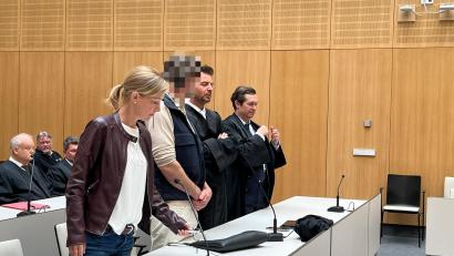 Bild: juh
Im sogenannten Champagner-Prozess fällt am Montag am 21. Verhandlungstag das Urteil: Das Landgericht Weiden spricht den angeklagten Niederländer frei.