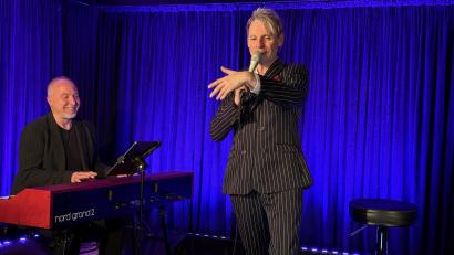 Bild: fvo
Bernd Meyer am Klavier und Markus Engelstätter begeistern in der Schafferhof-Tenne mit einem Udo-Jürgens-Abend.