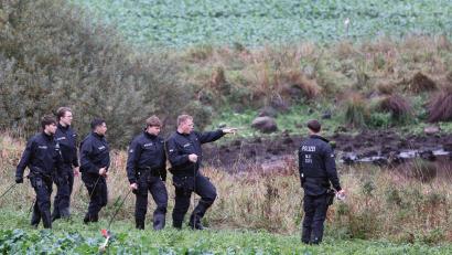 Bild: Bernd Wüstneck/dpa
Zahlreiche Beamte waren an den Ermittlungen nach dem Tod des Achtjährigen beteiligt. (Archivbild)