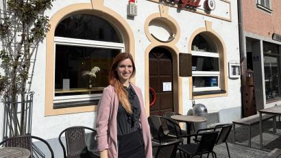 Bild: mcl
Julia Kleiner (30) übernimmt das "Kir Royal" in der Weidener Innenstadt.