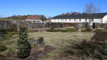 Bild: olr
Der Ehrenfriedhof in der KZ-Gedenkstätte Flossenbürg. Hier liegt der von der SS ermordete Hermann Wolff begraben.