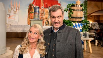 Bild: Felix Hörhager/dpa
Karin Baumüller-Söder und Markus Söder haben zusammen drei Kinder. (Archivbild)