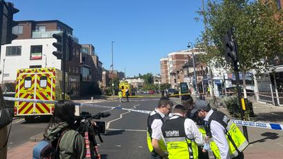 Bild: Blaise Coran/PA Wire/dpa
Bei einem Messerangriff wurden zwei Menschen verletzt.