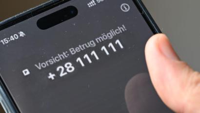 Bild: Wolf von Dewitz/dpa
Ein simulierter Abzocke-Anruf bei einem Vodafone-Test im vergangenen Jahr. (Symbolbild)