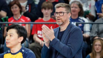 Bild: Georg Wendt/dpa
Trainer Stefan Hübner und die SVG Lüneburg treffen in der Finalserie um die deutsche Meisterschaft erneut auf die BR Volleys. (Archivbild)