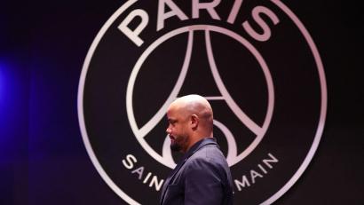 Bild: Franck Fife/AFP/dpa
Bayern oder PSG? FCB-Coach Vincent Kompany hofft in München auf lautstarke Fans.