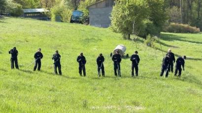 Bild: Michaela Johannsen/dpa
Die Polizisten suchen einen 18-Jährigen - und vermuten ein Gewaltverbrechen. (Archivbild)