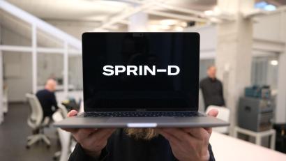 Bild: Sebastian Willnow/dpa
Die Bundesagentur für Sprunginnovationen (Sprind) setzt mit einer Millionen-Investition im weltweiten Wettlauf um die Vorherrschaft bei der Künstlichen Intelligenz ein Zeichen. (Symbolbild)