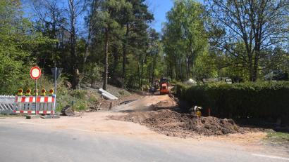 Bild: fz
Baumaßnahmen für die Wasserversorgung wie hier von der Glaubenwieser Straße hoch zum noch zu errichtenden Hochbehälter beherrschen den diesjährigen Haushalt von Luhe-Wildenau.