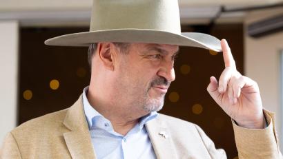 Bild: Sven Hoppe/dpa
CSU-Chef Söder war erst vor einem Monat selbst in den USA. Nach der neusten Drohung aus Washington von US-Präsident Trump rät Söder zu Gelassenheit auf beiden Seiten. (Archivbild)