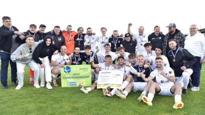 Bild: Hans Mark
Der 1. FC Schwarzenfeld ist Totopokalsieger im Fußballkreis Schwandorf/Cham.