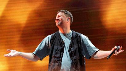 Bild: Bernd Wüstneck/dpa
Der Rapper und Fisch-Fan Marteria schreckt nicht vor dem Verzehr von Kugelfisch zurück - eine Art, die falsch zubereitet tödlich sein kann. (Archivbild)