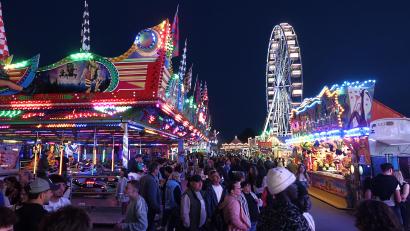 Bild: Kunz
Am Samstagabend platzte der Festplatz aus allen Nähten.