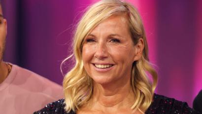 Bild: Gerald Matzka/dpa
Bedingt planbar und gelegentlich aus dem Ruder laufend, so seien der „Fernsehgarten“ und sie selbst, sagt Andrea Kiewel. (Archivfoto)