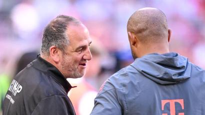 Bild: Harry Langer/dpa
Schätzen sich: Heidenheims Frank Schmidt und Vincent Kompany von den Bayern.