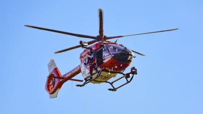 Bild: Christoph Reichwein/dpa
Nach beiden Unfällen waren Rettungshubschrauber im Einsatz. (Symbolbild)