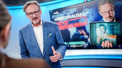 Bild: Kay Nietfeld/dpa
Das Gesicht und die Stimme von Eckart von Hirschhausen werden regelmäßig für Fake-Videos missbraucht. (Archivbild)
