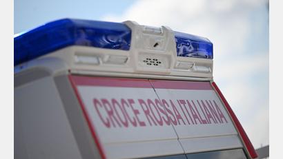 Bild: Marijan Murat/dpa
Beim Paddeln auf einem Fluss ist ein deutscher Urlauber in Italien ertrunken. (Symbolbild)