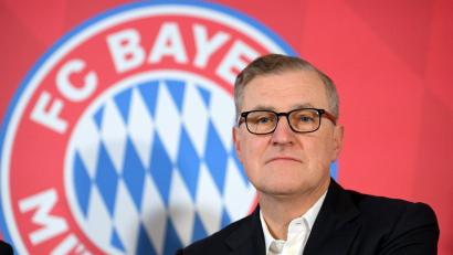 Bild: Jens Niering/dpa
Jan-Christian Dreesen erklärt die Bedeutung von Kracherspielen gegen Real Madrid oder Paris Saint-Germain. (Archivbild)
