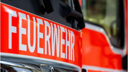 Bild: Soeren Stache/dpa
Das Feuer brannte schon einige Zeit, als die Mitarbeiter morgens eintrafen. (Symbolbild)