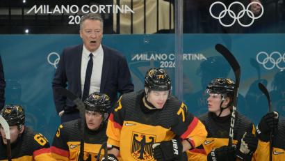 Bild: Peter Kneffel/dpa
Die Nominierung des deutschen Kaders für die Eishockey-WM gestaltet sich für Bundestrainer Harold Kreis schwierig. (Archivbild)