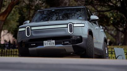Bild: Eric Gay/AP/dpa
Rivian fordert mit seinen Fahrzeugen Tesla in den USA heraus. (Archivbild)