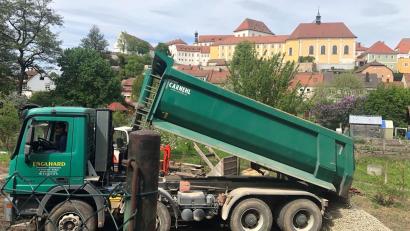 Bild: Ela Lederer
Der Bildungs- und Naturgarten in Sulzbach-Rosenberg nimmt Gestalt an.