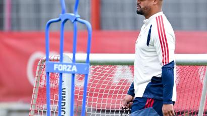 Bild: Sven Hoppe/dpa
Bayern-Trainer Vincent Kompany beim Abschlusstraining.