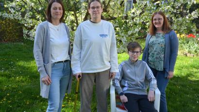 Bild: jr
Daniela Schwägerl mit Tochter Angelina Franke sowie Moritz mit seiner Mutter Manuela Hoffmann (von links). Beide Kinder sind an ME/CFS erkrankt.