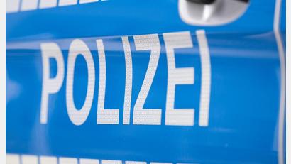 Bild: Boris Roessler/dpa
Die Polizei sucht nach Zeugen. (Symbolbild)