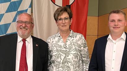 Bild: mma
Ammerthals erster Bürgermeister Anton Peter (CSU) hat nun mit dritter Bürgermeisterin Irene Schmidt und zweitem Bürgermeister Moritz Koberstein (von links) zwei Stellvertreter.