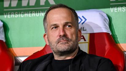 Bild: Harry Langer/dpa
Bleibt er Chefcoach oder nicht? Augsburgs Manuel Baum. (Archivbild)