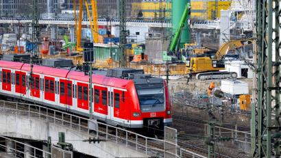 Bild: Sven Hoppe/dpa
Die Stammstrecke wird über das Wochenende wieder einmal für Wartungsarbeiten gesperrt. (Symbolbild)