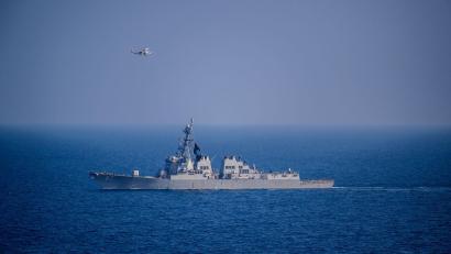 Bild: Petty Officer Samantha Alaman/DVIDS/US Navy/dpa
Das iranische Militär erklärt die kurze Eskalation in der Straße von Hormus nun für beendet. (Archivbild)