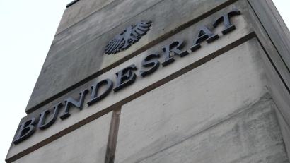 Bild: Demy Becker/dpa
Stopp im Bundesrat: Die Länderkammer sagte vorerst Nein zur Entlastungsprämie. (Archivfoto)