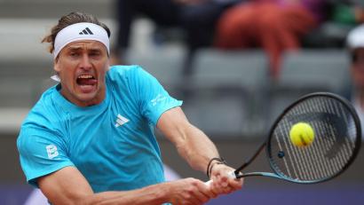 Bild: Andrew Medichini/AP/dpa
Alexander Zverev hat die dritte Runde des Turniers in Rom erreicht.