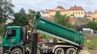 Bild: Ela Lederer
Der Bildungs- und Naturgarten in Sulzbach-Rosenberg nimmt Gestalt an.