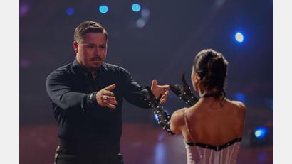 Bild: Rolf Vennenbernd/dpa
Gustav Schäfer zeigt sein Können normalerweise am Schlagzeug, bei „Let's Dance“ nun auch auf der Tanzfläche. (Archivbild)