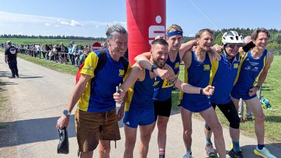 Bild: Stephan Huber
Landkreislauf Amberg-Sulzbach 2026. Der Zieleinlauf war in Holnstein, in der Gemeinde Neukirchen bei Sulzbach-Rosenberg. 1. Platz Herren: Die Skivereinigung Amberg.