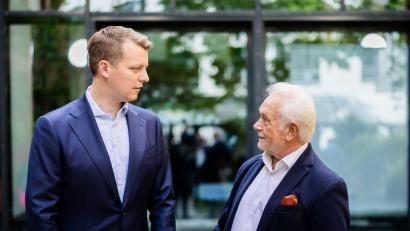 Bild: Christoph Soeder/dpa
Wolfgang Kubicki und Henning Höne kandidieren gegeneinander für den FDP-Parteivorsitz
