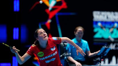 Bild: Jon Super/AP/dpa
Sabine Winter verliert im WM-Halbfinale gegen die Japanerin Hina Hayata.