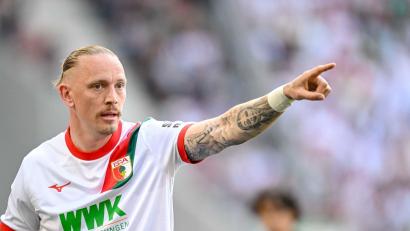 Bild: Harry Langer/dpa
Augsburg-Profi Marius Wolf im Spiel gegen Mönchengladbach.