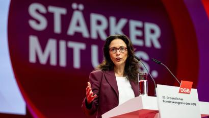 Bild: Fabian Sommer/dpa
Fahimi sprach sich dafür aus, auch Privatversicherte an der Finanzierung der Krankenkosten von Bürgergeldbeziehern zu beteiligen, für die derzeit die gesetzliche Krankenversicherung mit Milliardensummen mit aufkommt.