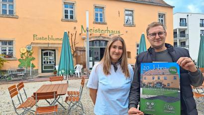 Bild: Wilhelmine Glaßer
Anfang Juni wollen sie das Meisterhaus in Marktredwitz neu eröffnen: die Geschwister Klara, 22, und Hans Katholing, 26.