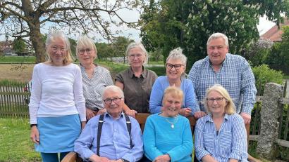Bild: Hedi Bösl
Hedwig und Ludwig Bartmann fühlen sich am wohlsten im Kreise ihrer Kinder sechs Kinder. Auch nach 65 Ehejahren.