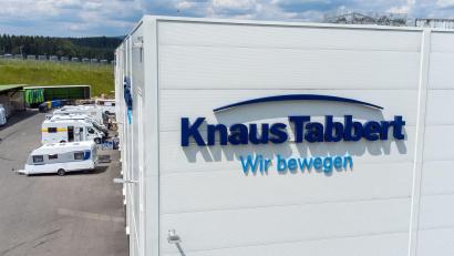 Bild: Armin Weigel/dpa
Der Caravan-Hersteller Knaus Tabbert hat bei Gewichtsangaben seiner Fahrzeuge geschummelt. (Archivbild)