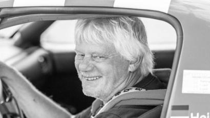 Bild: Karl-Heinz Dietrich
Hansi Walter aus Waldeck ist nach langer schwerer Krankheit im Alter von 65 Jahren verstorben. Mit ihm verliert der Motorsport einen ihrer Macher und ein Aushängeschild der Region.