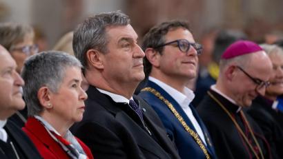 Bild: Sven Hoppe/dpa
Prominente Gäste waren kurz vor der Eröffnung des Katholikentags in der Würzburger Residenz zusammengekommen.