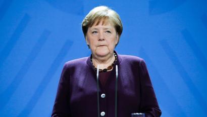Bild: Markus Schreiber/AP POOL/dpa
Merkel verrät ein paar Details aus ihrem Privatleben. (Archivbild)
