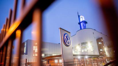 Bild: Hauke-Christian Dittrich/dpa
Zuletzt war vor allem über die Zukunft des VW-Werks in Osnabrück spekuliert worden. (Archivbild)